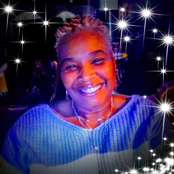 Poshmark profile picture for @tenant